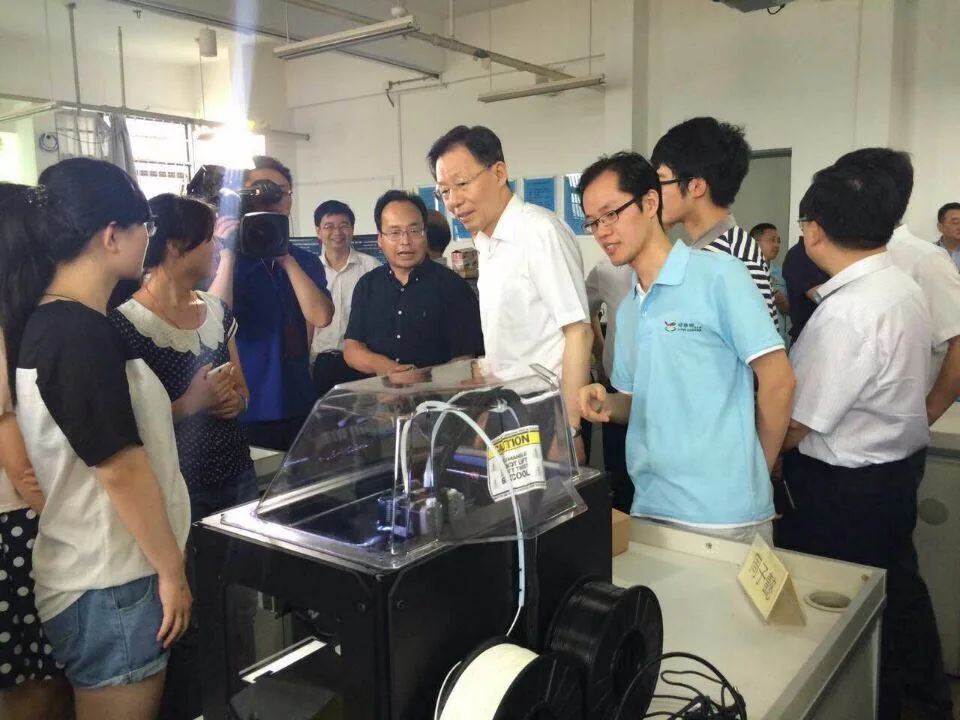 苏延所联席主任陈海挑陪同李学勇省长考察—图片2