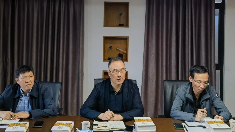 玄武区司法局党组书记、局长刘必军一行莅临苏延律所调研指导—图片4